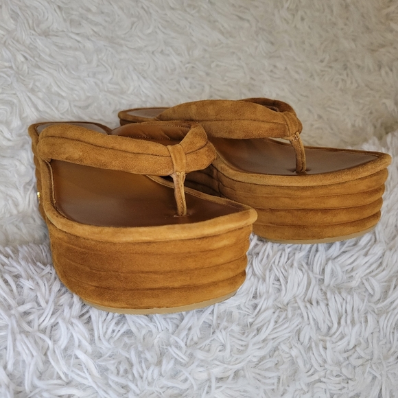 GUC Veronica Beard Sandals - Picture 15 of 15